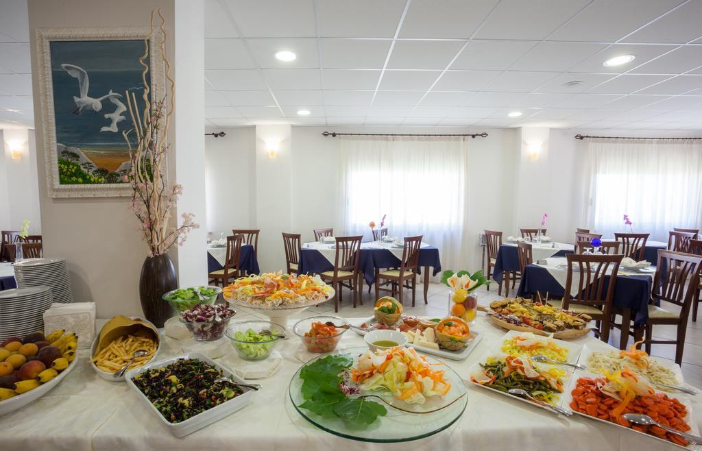 Hotel Caggiari Senigallia Buitenkant foto