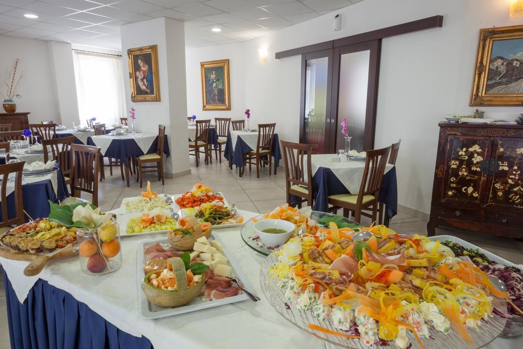 Hotel Caggiari Senigallia Buitenkant foto