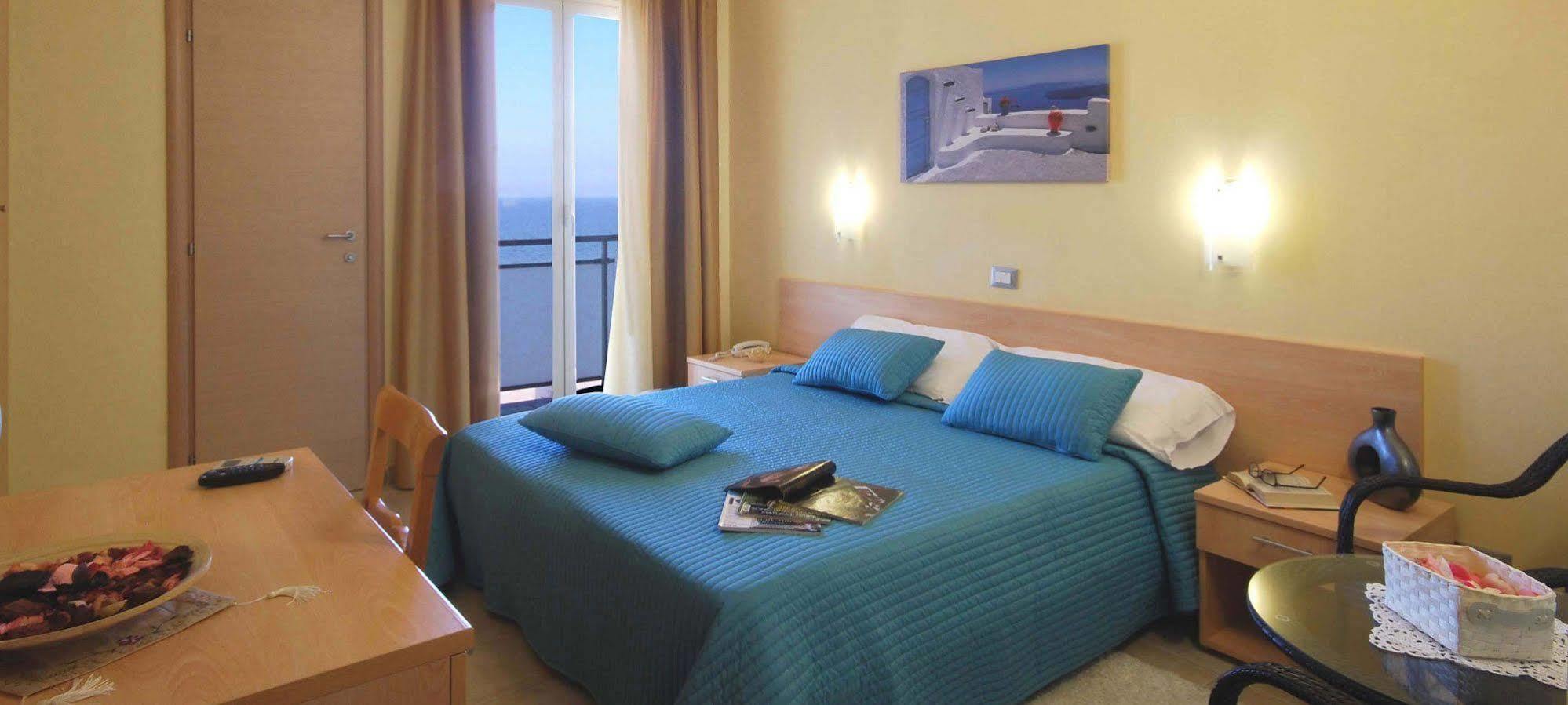 Hotel Caggiari Senigallia Buitenkant foto