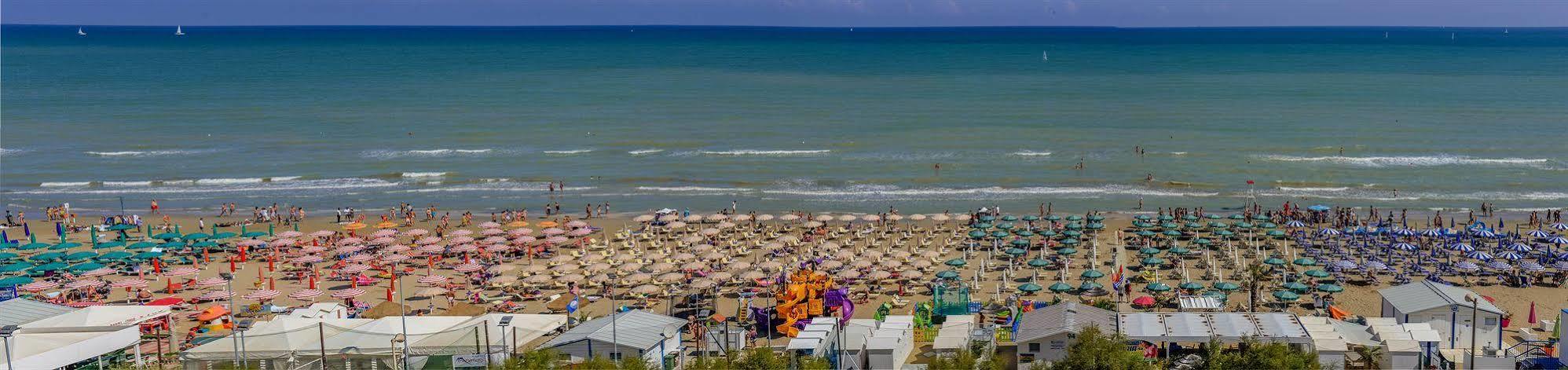 Hotel Caggiari Senigallia Buitenkant foto