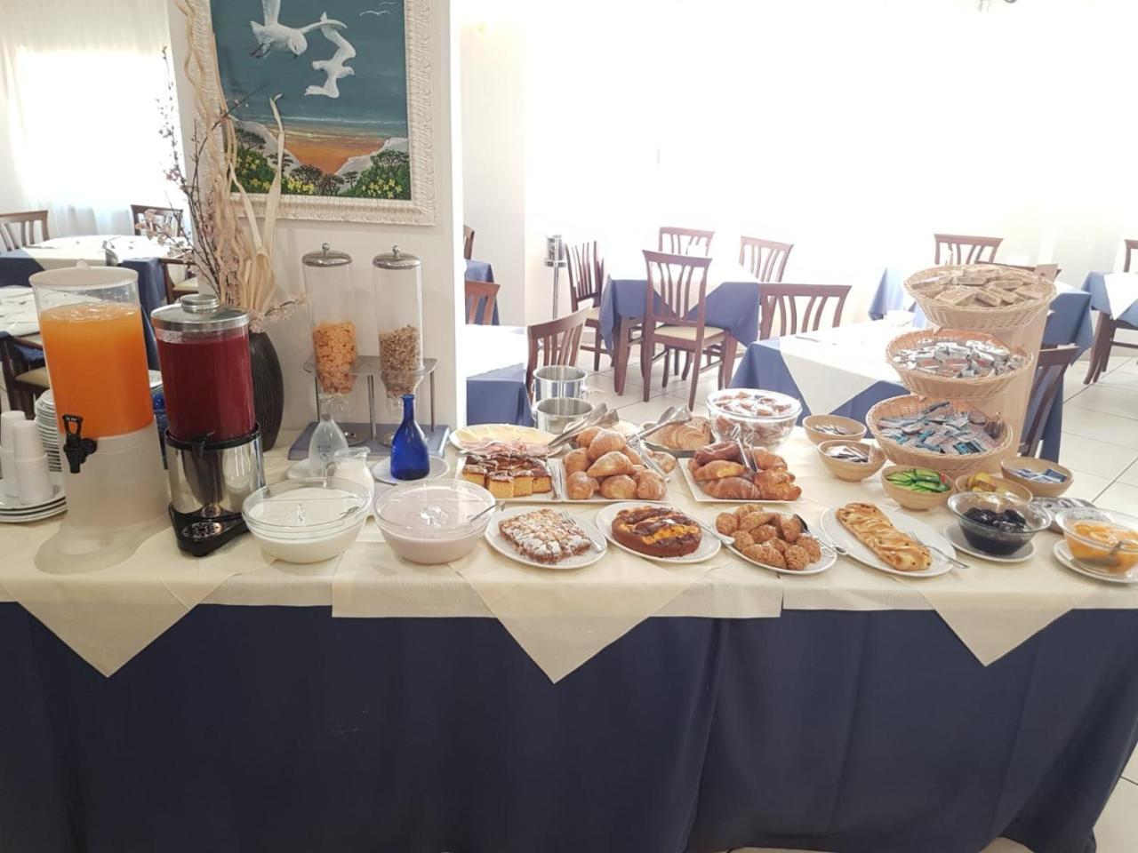 Hotel Caggiari Senigallia Buitenkant foto